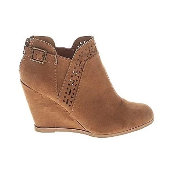 Maurice’s Women’s Bootie - Picture 1 of 6